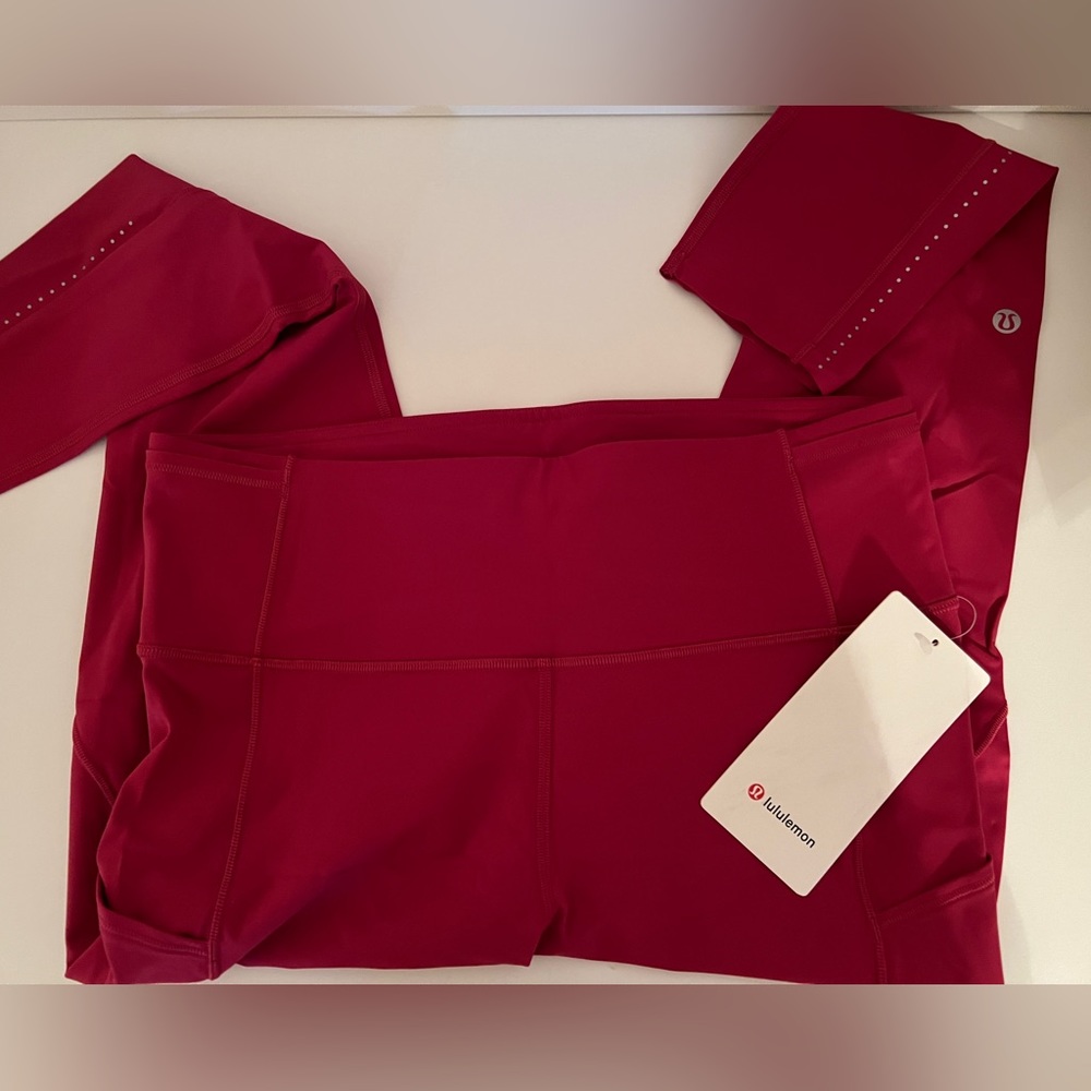 NWT Lululemon Fast and free HR 7/8 tight red size 10